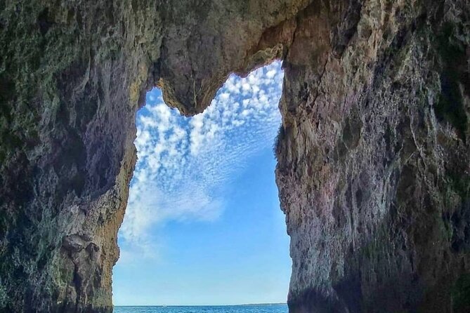1-Hour Sea Caves and Boat Tour in Ortigia Syracuse - Isola di Ortigia Views and the Coast Caves Stop