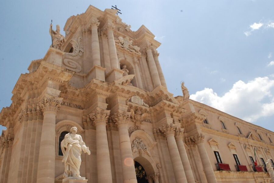 2 hours Tuk tuk tour in Siracusa - Syracuse Highlights, Including Santa Lucia and Caravaggio