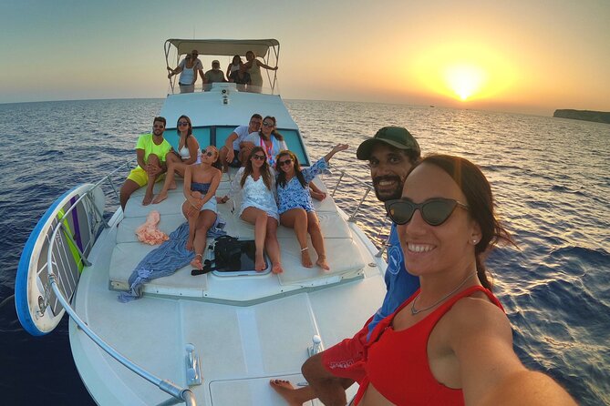 3-Hour Dolphin watching at sunset with aperitif - Sunset Dolphin Watching With Aperitif in Lampedusa