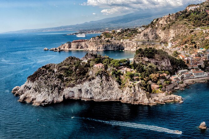 35 min Taormina and Etna private helicopter tour from Fiumefreddo - Castelmola and the Alcantara Valley Castle View