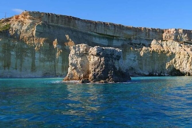 4-Hour Private Boat Tour of Ortigia Island with Lunch - Pillirina Cave: karst scenery in the Plemmirio Marine Protected Area