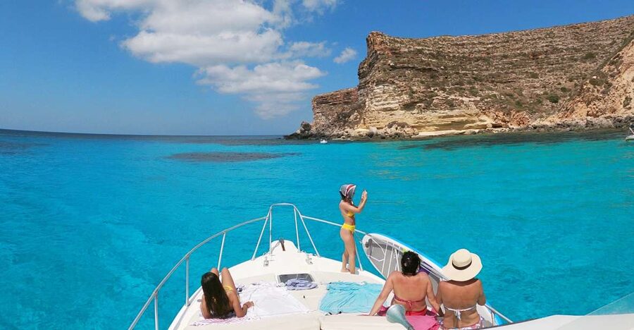 5 hours Lampedusa: Boat Tour with panino SUP e snorkeling - Rabbit Island and Isola dei Conigli: Your Main Postcard Stop