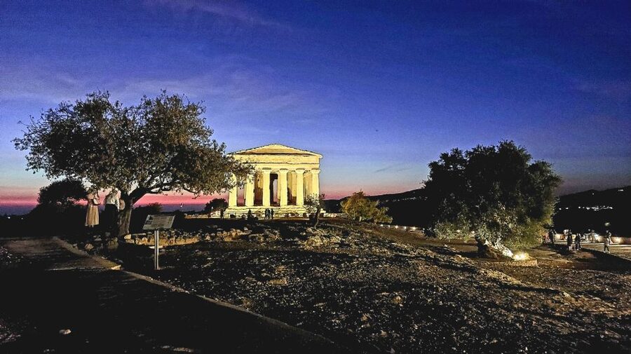 Agrigento: Skip-the-Line Valley of the Temples Night Tour - Key Points at a Glance