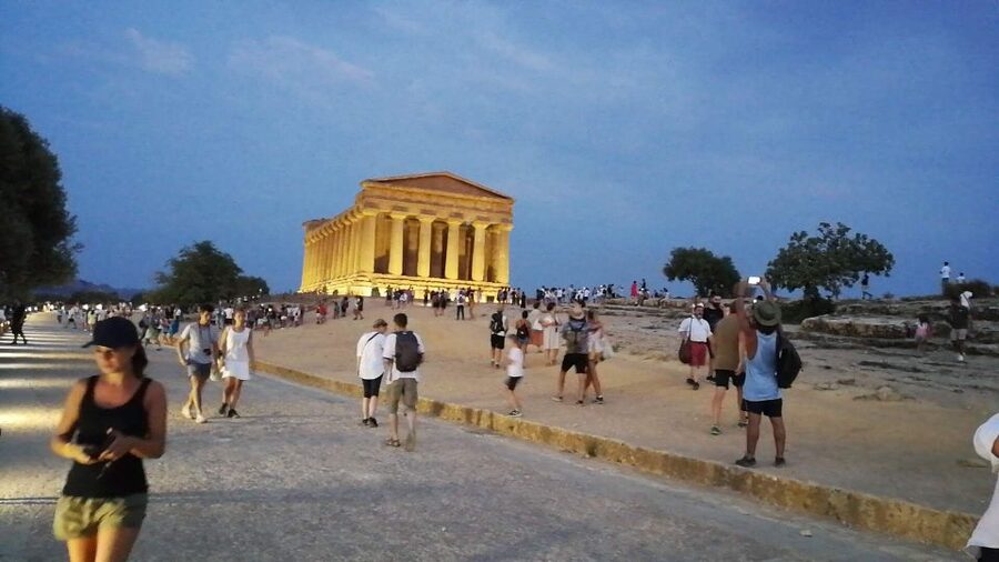 Agrigento: Skip-the-Line Valley of the Temples Night Tour - A Night-Time Valley of the Temples Walk, With Skips That Matter