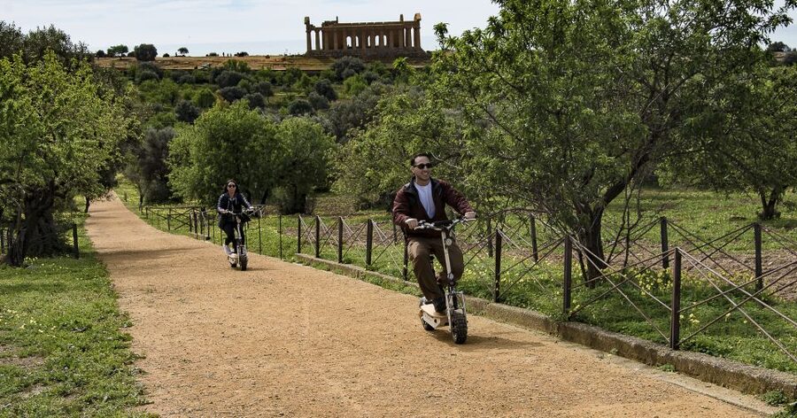 Agrigento: Valley of the Temples E-Scooter Tour - Audio guide and the role of the staff: how commentary works