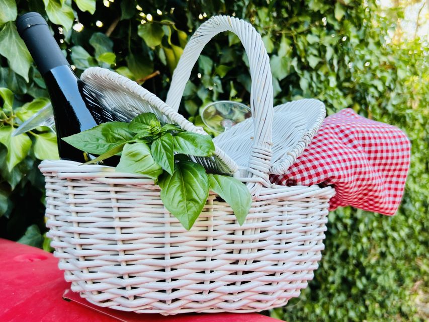 Agrigento: Valley of the Temples Gardens Picnic Experience - Your 1.5-hour flow inside Kolymbethra Gardens