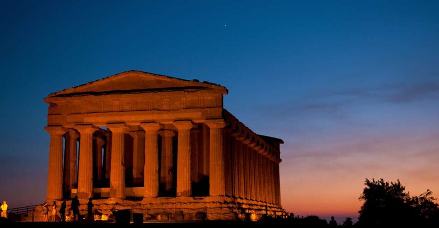 Agrigento: Valley of the Temples Skip-the-Line Sunset Tour - The “lights on” magic at the Valley of the Temples