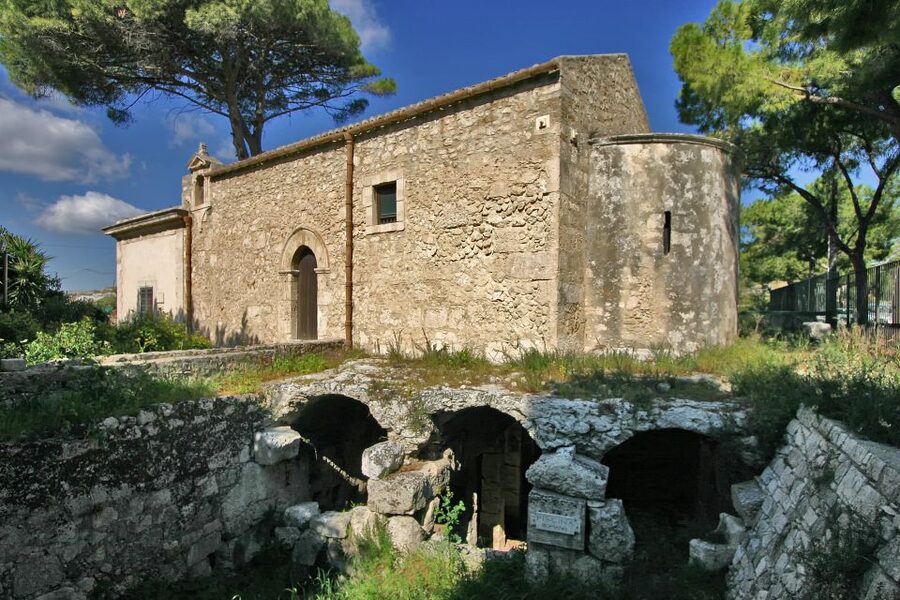Archaeological Syracuse: Neapolis Park private tour - Syracuse Roman Amphitheater: echoes, stone, and the end of the story