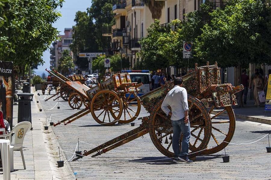 Bagheria: tour of Villa Palagonia and Street Food itinerary - Should You Book Bagheria, Villa Palagonia, and Street Food?