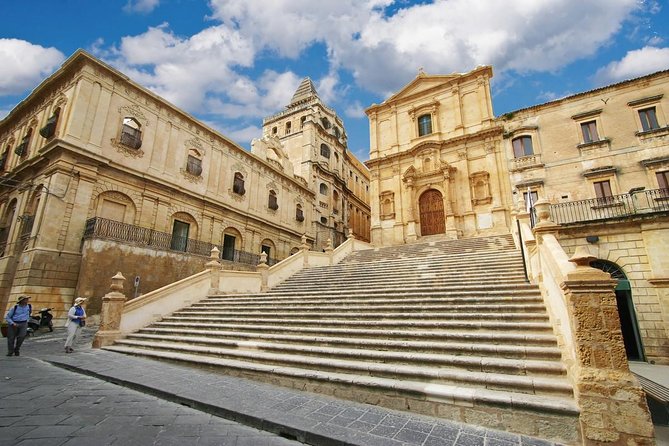 Baroque Noto private walking tour - The Best Stop for Big WOW Photos: Palazzo Nicolaci