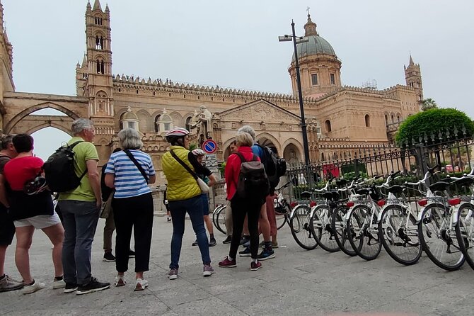 Bike tour of the historic center of Palermo with tasting - Stop 3: Torre di San Nicolo all’Albergheria and the Ballarò Market Energy