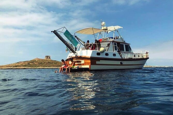 Boat excursion from Palermo with aperitif and wine - Mondello Beach time with mask-and-snorkel swimming
