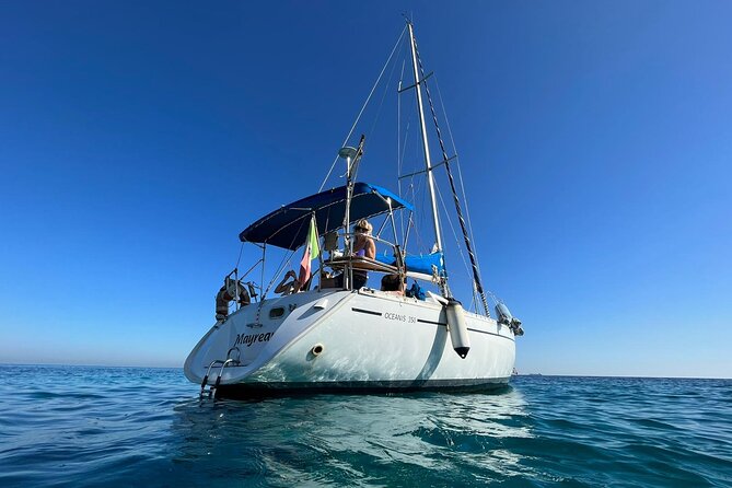 Boat excursion from Palermo with aperitif and wine - Aperitif on the water: Sicilian bites and white wine