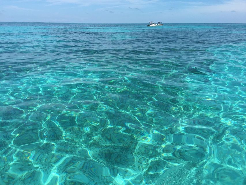 Boat tour from Avola to Portopalo with visit of Marzamemi - Tuna fisheries, islands, cliffs, and caves from the sea