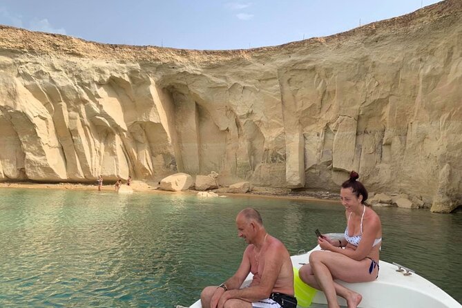 Boat tour in Pillirina, sea caves and Ortigia and prosecco - Snorkeling gear reality check: masks included, tube not