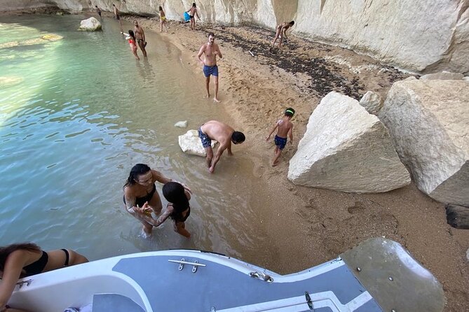 Boat tour in Pillirina, sea caves and Ortigia and prosecco - Getting to the boat and where you end in Syracuse