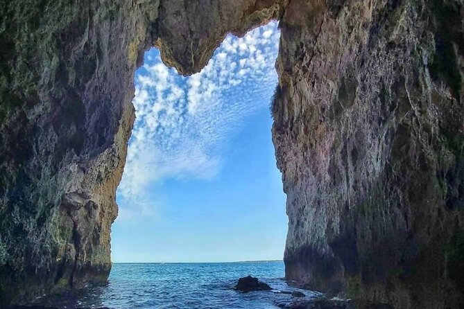 Boat tour of Ortigia, sea caves, Pillirina and snorkeling - Boat comfort and practical comfort tips