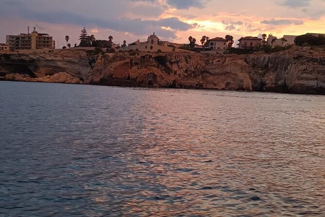 Boat tour Ortigia and Syracuse sea caves - Price and Logistics: Why Around $24 Can Still Feel Worth It
