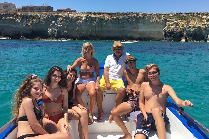 Boat tour Ortigia, sea caves and Pillirina 2h - Arenella and the water time you actually want