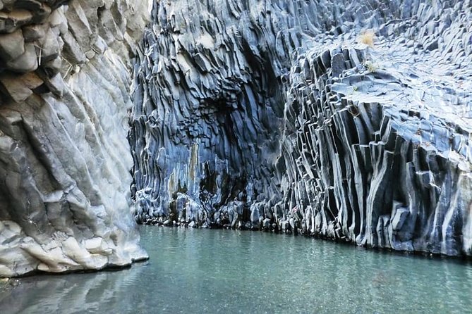 bodyrafting Alcantara gorges - The 800-Meter Trek: Lava Rock, Steep Walls, and Getting Your Bearings
