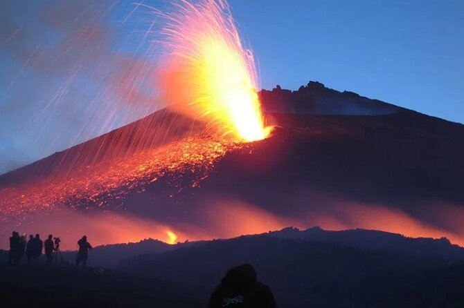 Bus Etna Experience of Italy - Riding to Mount Etna: What the Drive Really Feels Like