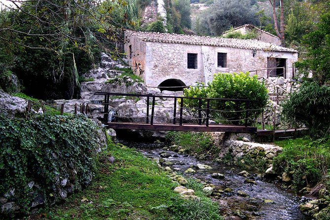 Buscemi - Palazzolo Acreide - Marzamemi Tour - What to bring: simple items that make your stops easier