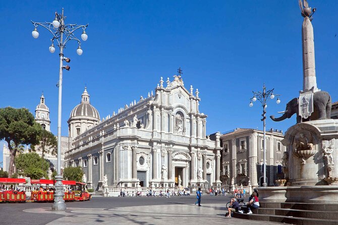 Catania, a baroque jewel - Tour For All Ages - Certified Guide - Piazza del Duomo: Start in Catania’s Baroque Core