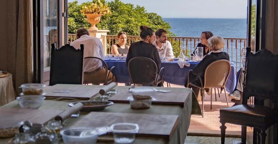 Catania: Cooking class set in a sea front historic villa - Welcome Tastings With Local Wine and Views That Set the Mood