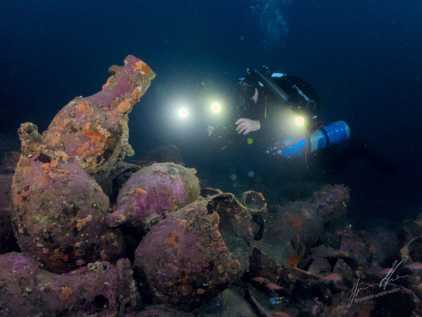 Catania : Diving for patented divers - Submarine wrecks and extra terrain for experienced divers