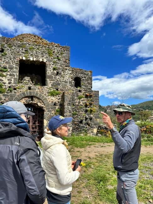 Catania: Etna 3000m and Alcantara Gorges Trek with Pickup - The uphill plan: jeeps, a coach, and the 3000m approach