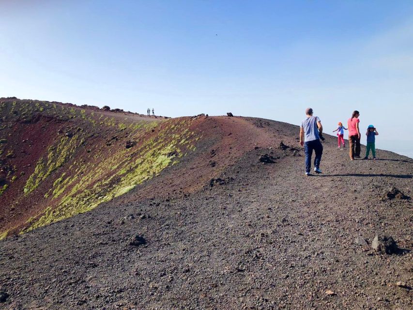 Catania: Etna Morning Excursion with Tasting and Pickup - What you’ll learn from the guide (without turning it into a lecture)