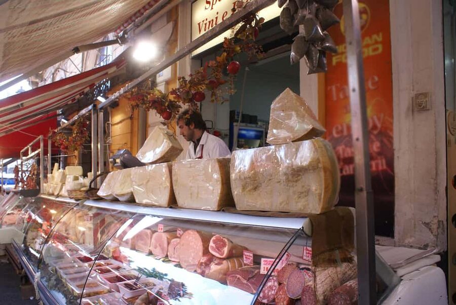 Catania: Guided Street Food Tour with Tastings - Key things you’ll notice on this Catania food walk