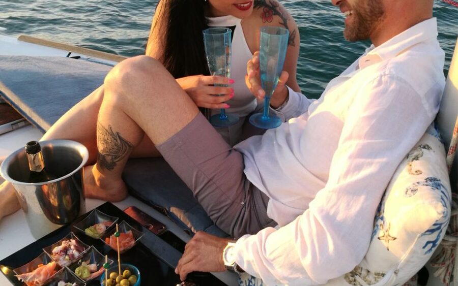 Catania: Guided Sunset Sailing Trip with Aperitif & Prosecco - Should you book this Catania sunset sailing trip to the Ulysses Caves?