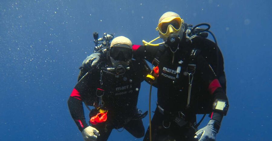 Catania: Gulf Scuba Diving Tour with Marine Biologist - The boat ride matters more than you think