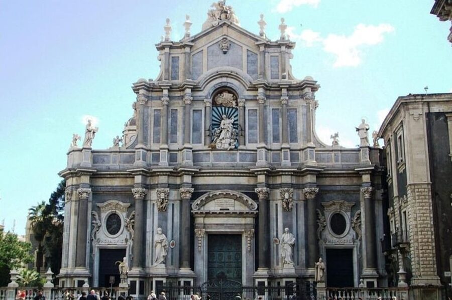 Catania Highlights Walking Tour With A Guide - Key things to know before you go