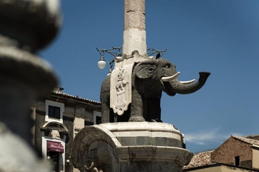 Catania Highlights Walking Tour With A Guide - Getting started on Via Etnea, then straight into Duomo Square