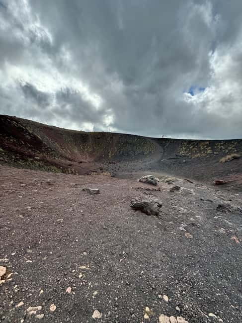 Catania: Mount Etna 3000m Tour with Hotel Pickup - Etna Observatory: a focused guided stop