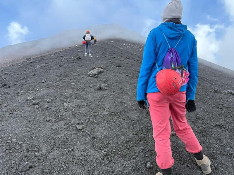 Catania: Mount Etna Adventurous Tour with a Volcano Guide - Valle del Bove: The 2.5-Hour Guided Walk With Real Scale
