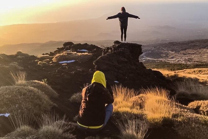 Catania: Mt. Etna sunset&wine experience - Summit craters at sunset: the smoking views and sea angles