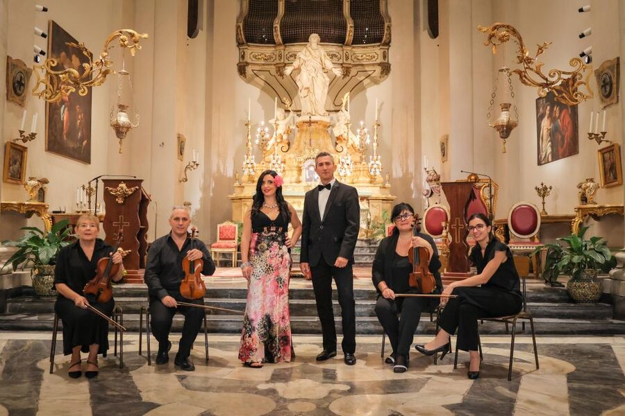 Catania: Opera Concert - Tribute to Vincenzo Bellini - Comfort tips for a hot church evening