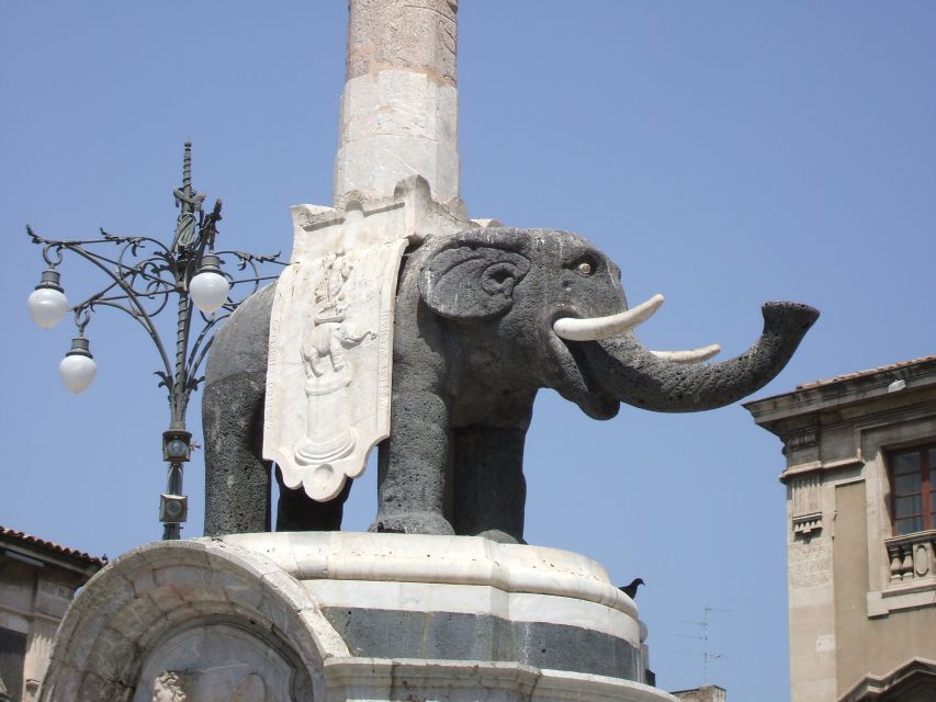 Catania: Private Tour with Arancino Tasting - Ursino Castle: the 13th-century fortress that frames Catania’s mix