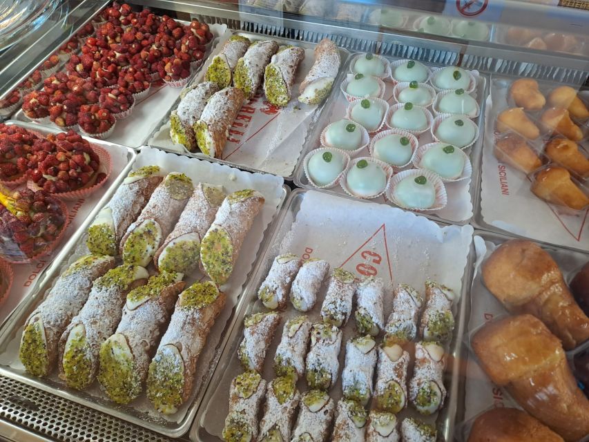 Catania: Street Food Guided Walking Tour - Stop-by-stop: Elephant Fountain to the Fish Market in 3 hours