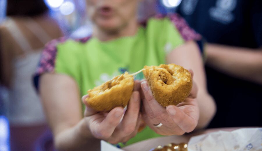 Catania Street food tour by night - The Baroque street, then the Monastery of the Benedictines