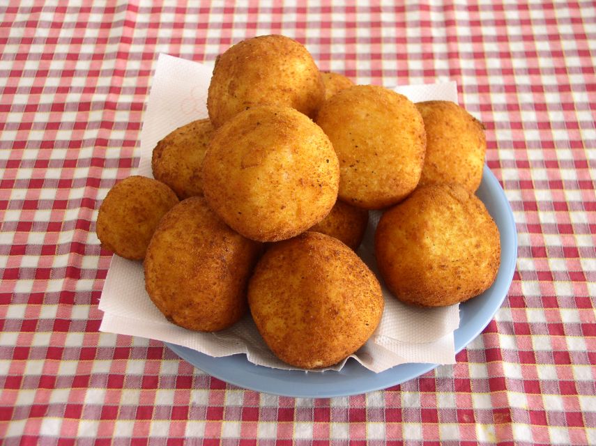 Catania: Street Food Walking Tour - Piazza del Duomo start, 10:30 AM timing, and what to plan