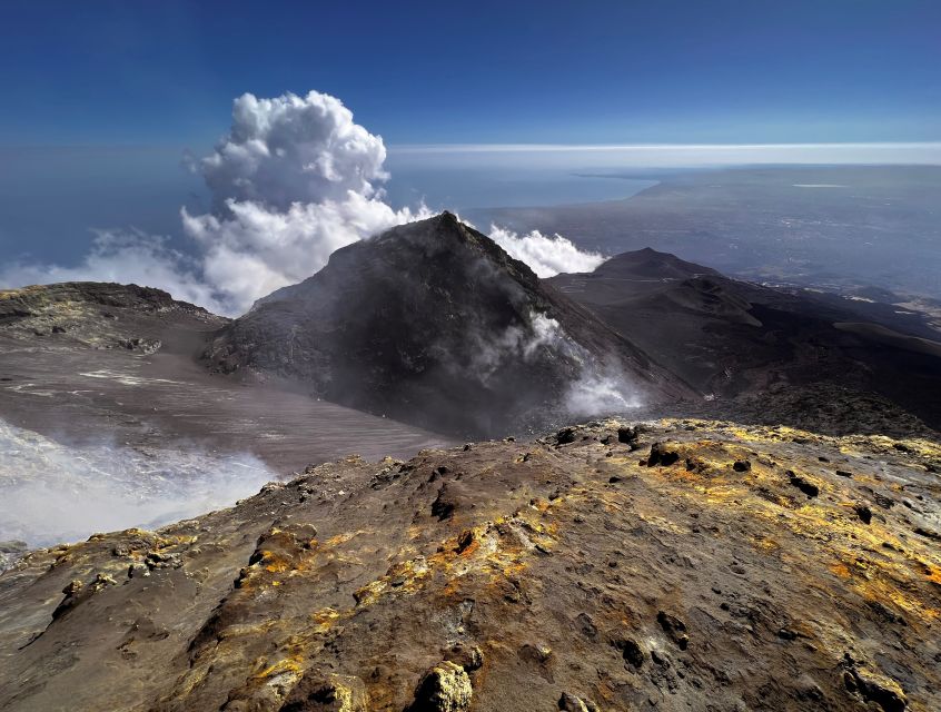 Catania: Summit Craters from North Etna with 4x4 vehicles - What to pack, and what to prioritize for comfort