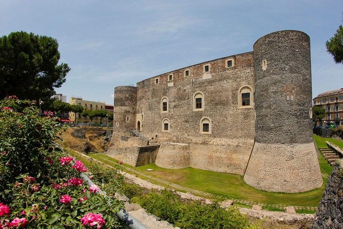 Catania walking Tour - small group - Meeting point and timing: how to make the start painless