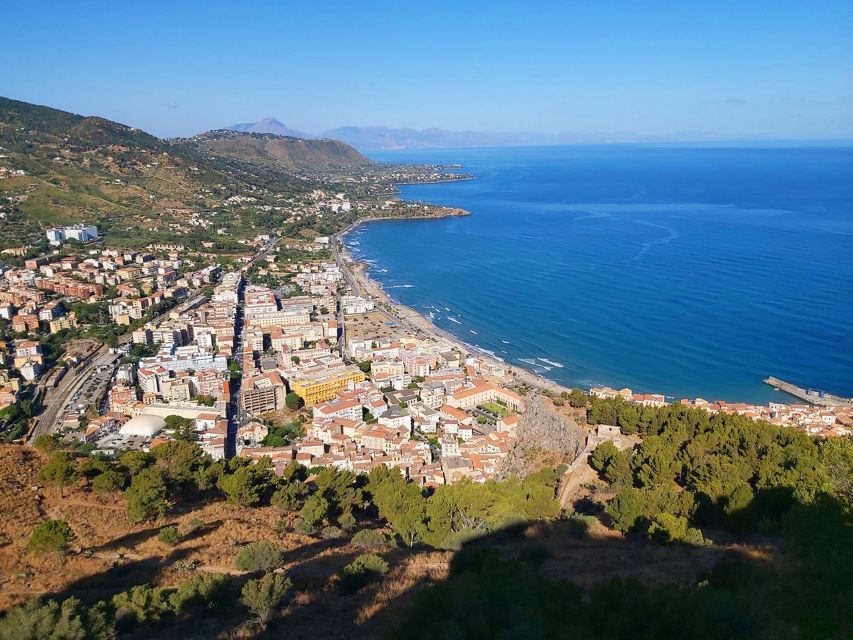 Cefalú: La Rocca Archaeological Park Guided Hiking Tour - The route starts in Cefalù: alleys to Rocca Park entrance