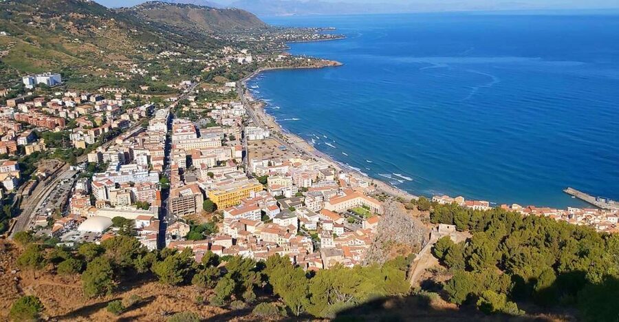 Cefalú: La Rocca Archaeological Park Guided Hiking Tour - What to bring for La Rocca: small list, big payoff