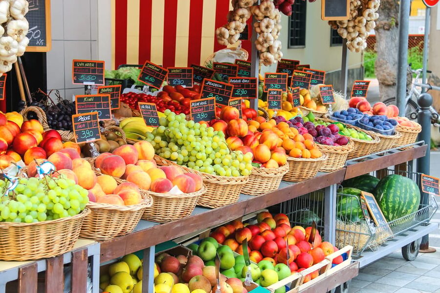Cefalù: Market Tour and Meal at a Local's Home - Practical Tips That Improve Your Meal-Experience Odds