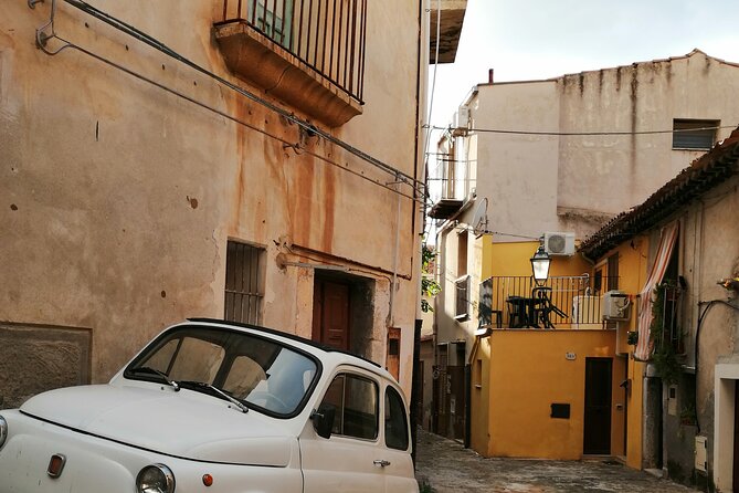 Cefalù's Food and Cultural Tour with Licensed Guide - Porta Pescara: the fisherman port story that connects to the sea